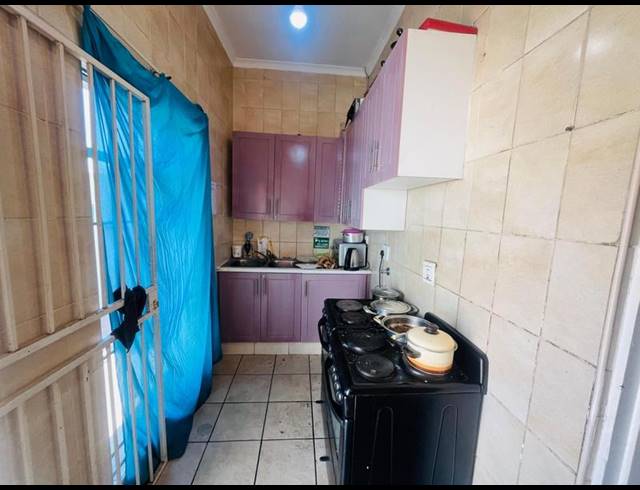 14 BEDROOM HOUSE FOR SALE IN BRIXTON